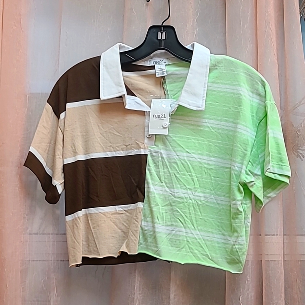 Split color cropped polo